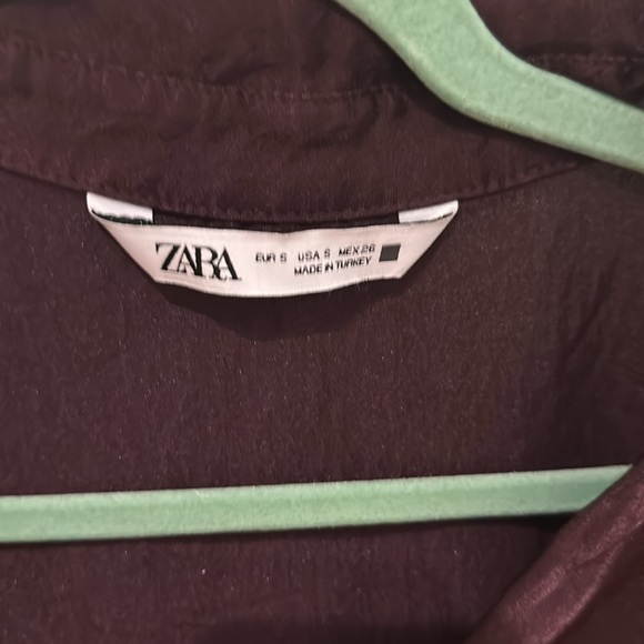 Zara Satin Blouse made in Turkey Maroon with gold chain links - Picture 2 of 4